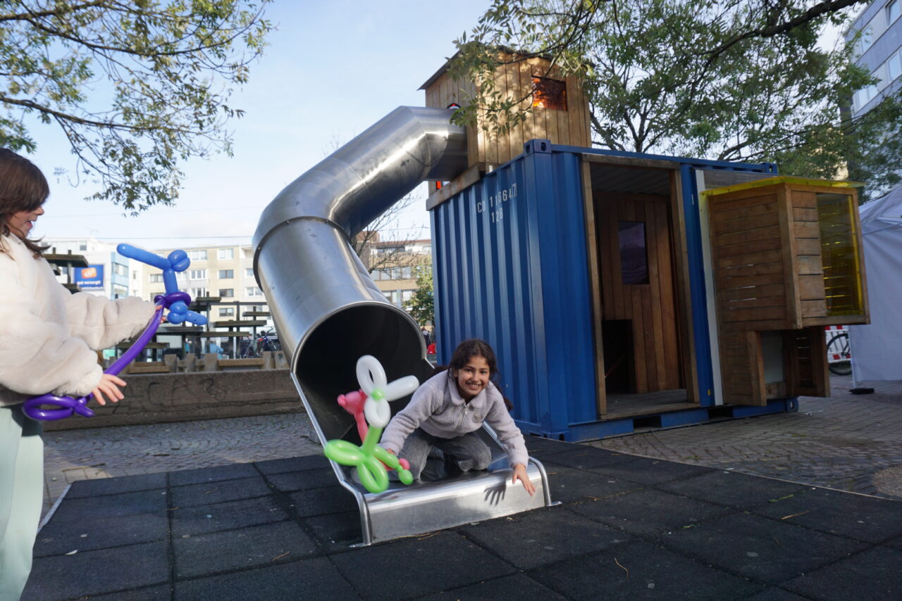 Spielecontainer KuKuk Box Wat Bewegen